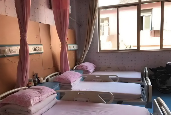 深圳深户入户条件_战争红利见顶：俄罗斯军工厂工资三年来首次下跌 工厂工资拨打感兴趣的长者